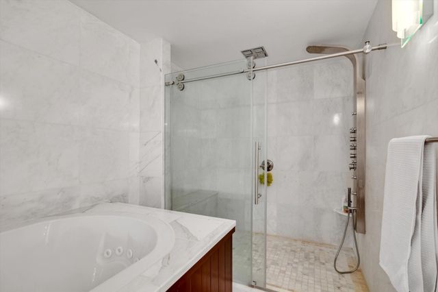 2224 S Piney Point Road 218, Houston, TX 77063