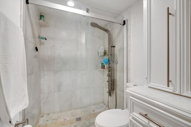 2224 S Piney Point Road 218, Houston, TX 77063