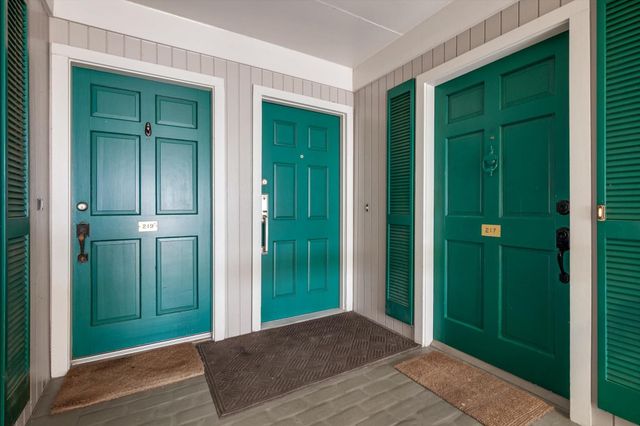 2224 S Piney Point Road 218, Houston, TX 77063