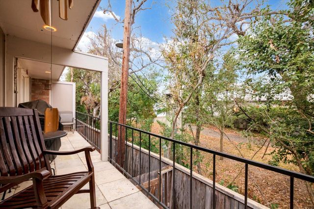 2224 S Piney Point Road 218, Houston, TX 77063