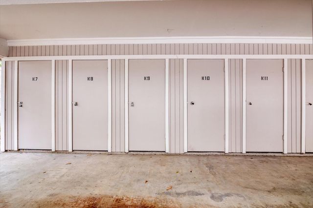 2224 S Piney Point Road 218, Houston, TX 77063