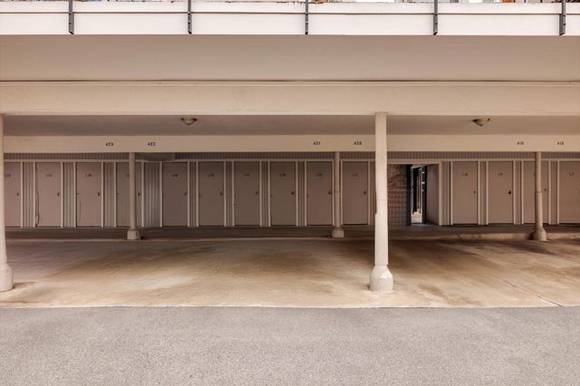 2224 S Piney Point Road 218, Houston, TX 77063