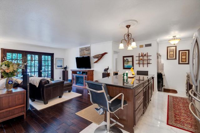 2224 S Piney Point Road 218, Houston, TX 77063