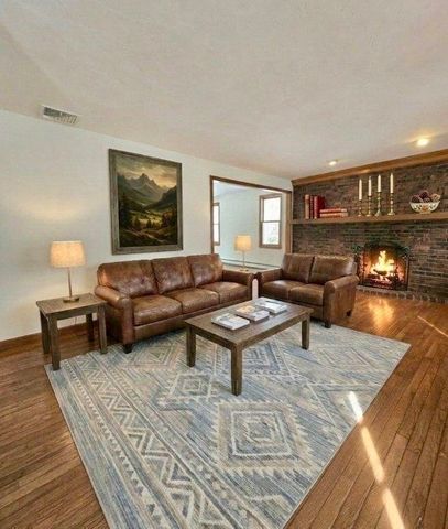 30 Ellisville Rd, Plymouth, MA 02360