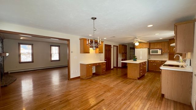 30 Ellisville Rd, Plymouth, MA 02360