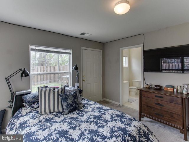 152 MOORE DR, Rockville, MD 20850