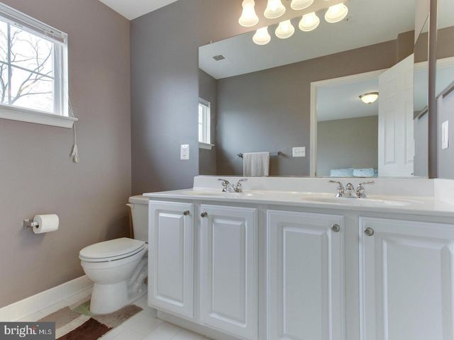 152 MOORE DR, Rockville, MD 20850