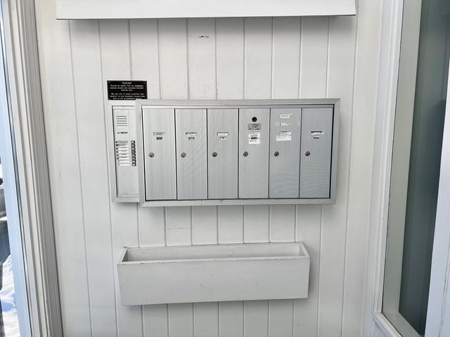 5 Woodcrest Ct 1, Weymouth, MA 02190