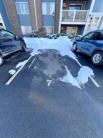 5 Woodcrest Ct 1, Weymouth, MA 02190