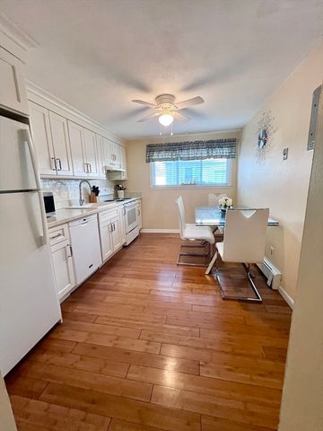 5 Woodcrest Ct 1, Weymouth, MA 02190