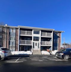 5 Woodcrest Ct 1, Weymouth, MA 02190