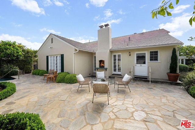 501 Ocampo Drive, Pacific Palisades, CA 90272