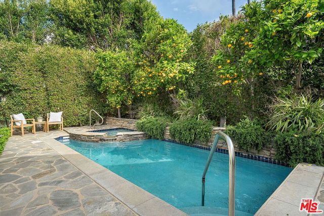 501 Ocampo Drive, Pacific Palisades, CA 90272