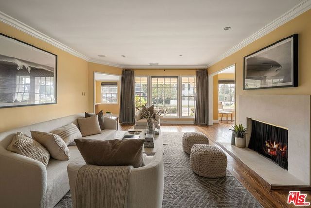 501 Ocampo Drive, Pacific Palisades, CA 90272