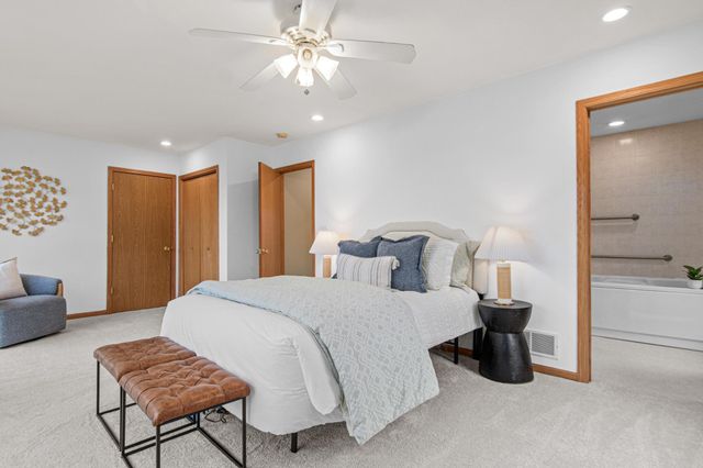 17213 Van Buren Street NE, Ham Lake, MN 55304