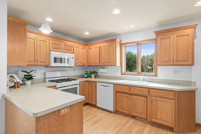 17213 Van Buren Street NE, Ham Lake, MN 55304