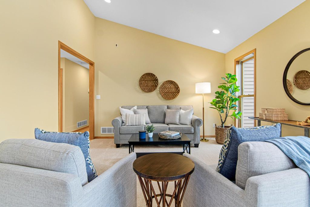 17213 Van Buren Street NE, Ham Lake, MN 55304 — photo 2