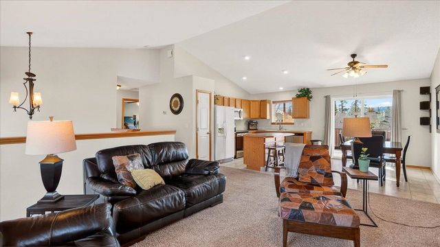 6825 N Oxford Dr, Spokane, WA 99208