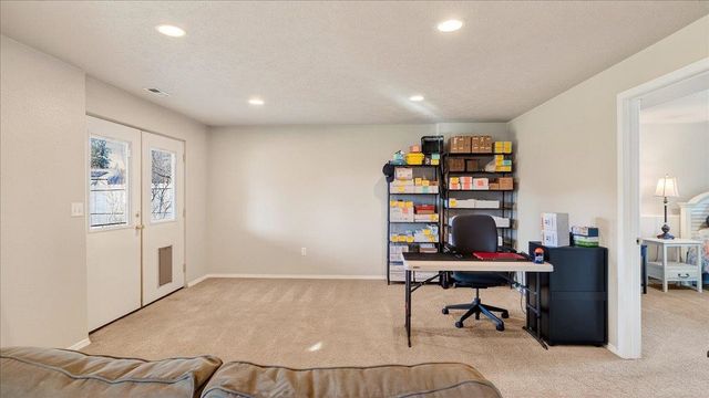 6825 N Oxford Dr, Spokane, WA 99208