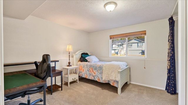 6825 N Oxford Dr, Spokane, WA 99208