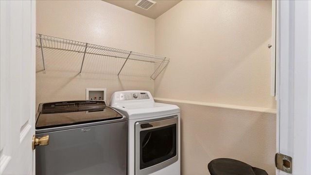 6825 N Oxford Dr, Spokane, WA 99208