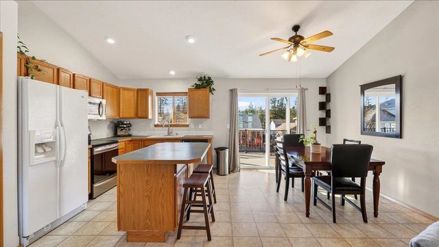 6825 N Oxford Dr, Spokane, WA 99208