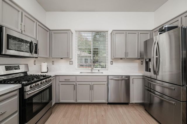 2847 Belle Fleur Way, Sacramento, CA 95833