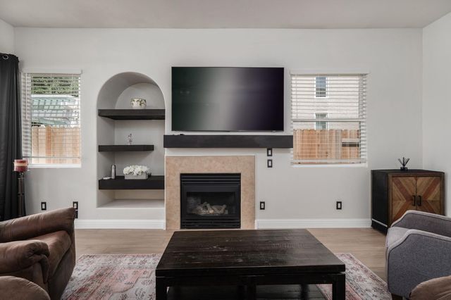 2847 Belle Fleur Way, Sacramento, CA 95833
