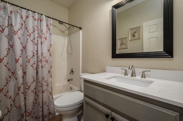 2847 Belle Fleur Way, Sacramento, CA 95833