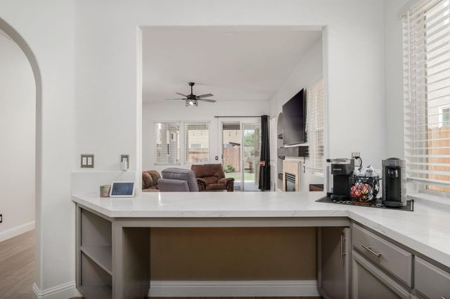 2847 Belle Fleur Way, Sacramento, CA 95833