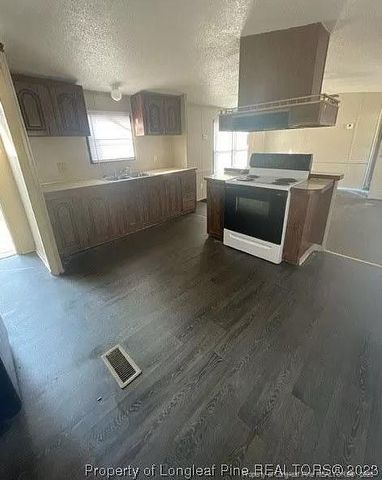 6306 Crestwood Avenue, Fayetteville, NC 28304