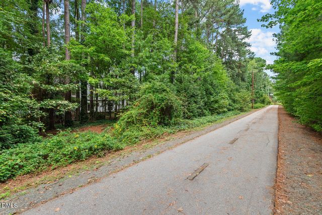 9 Lansgate Court, Durham, NC 27713