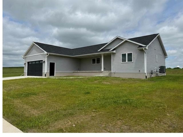 1513 Prairie Drive, Grundy Center, IA 50638
