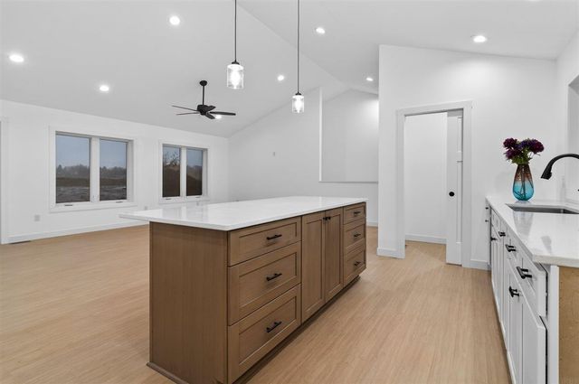 1513 Prairie Drive, Grundy Center, IA 50638