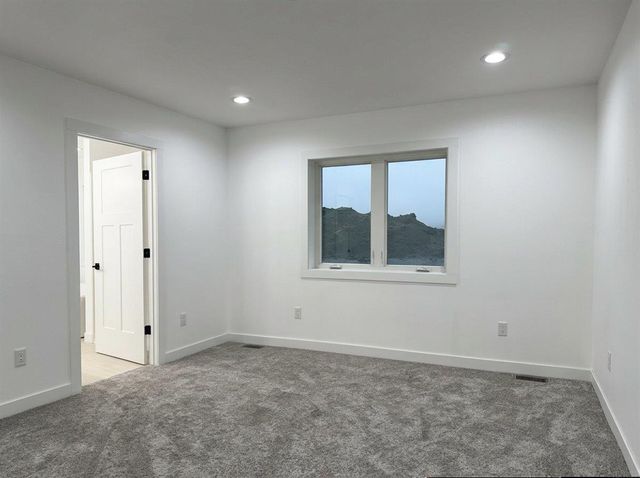 1513 Prairie Drive, Grundy Center, IA 50638