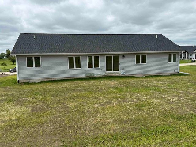 1513 Prairie Drive, Grundy Center, IA 50638