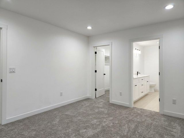 1513 Prairie Drive, Grundy Center, IA 50638
