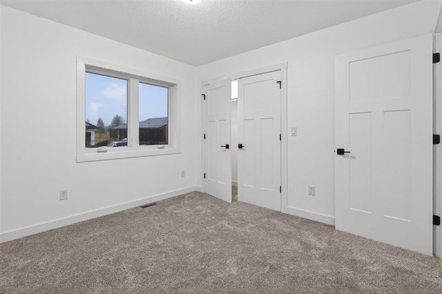 1513 Prairie Drive, Grundy Center, IA 50638