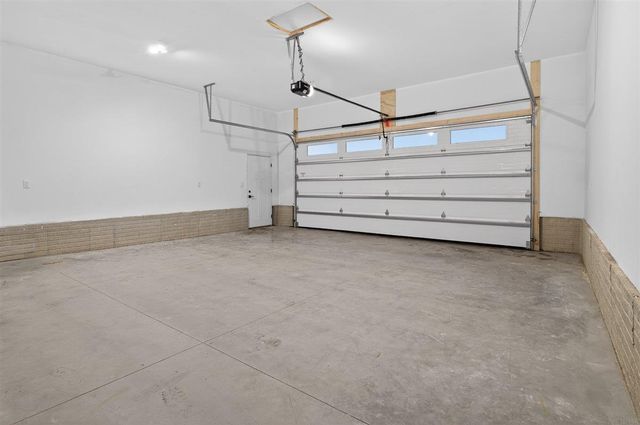 1513 Prairie Drive, Grundy Center, IA 50638