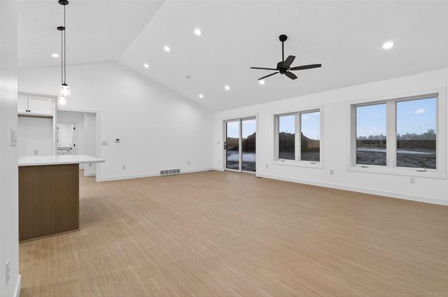 1513 Prairie Drive, Grundy Center, IA 50638