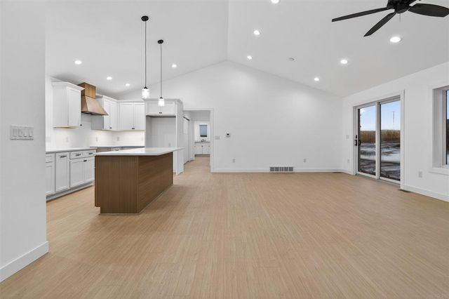 1513 Prairie Drive, Grundy Center, IA 50638