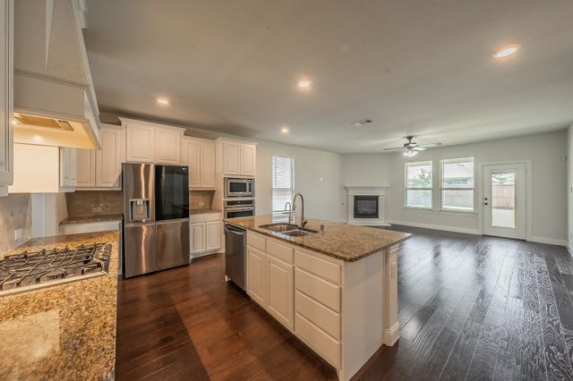 3424 Cimarron River Drive, Celina, TX 75078