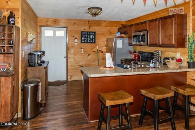 3041 Engle Town Road, Sevierville, TN 37862