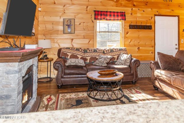 3041 Engle Town Road, Sevierville, TN 37862