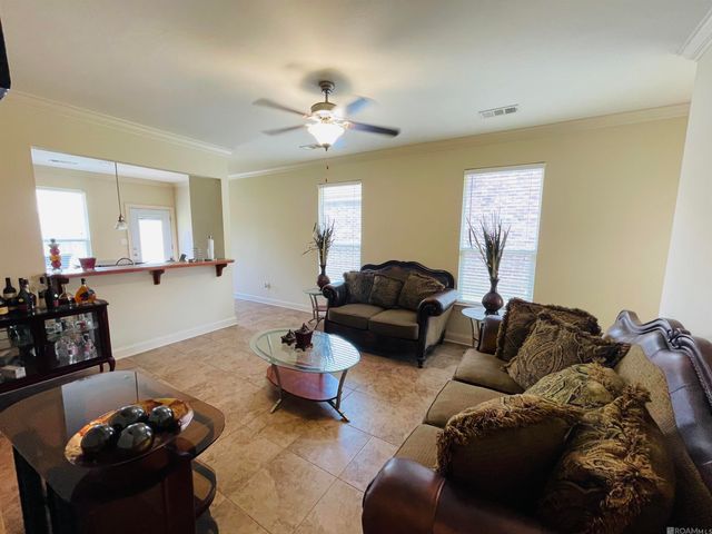 14053 Stonegate Dr, Baton Rouge, LA 70816