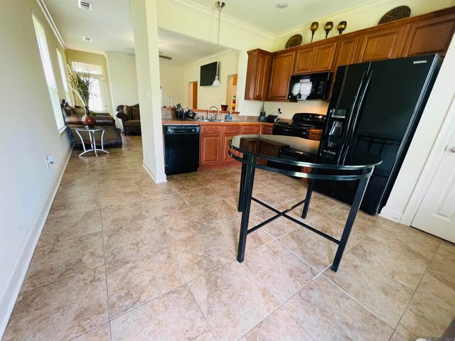 14053 Stonegate Dr, Baton Rouge, LA 70816
