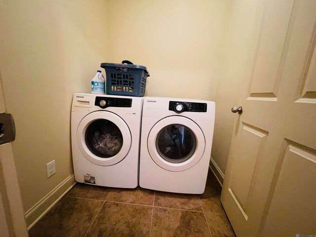 14053 Stonegate Dr, Baton Rouge, LA 70816