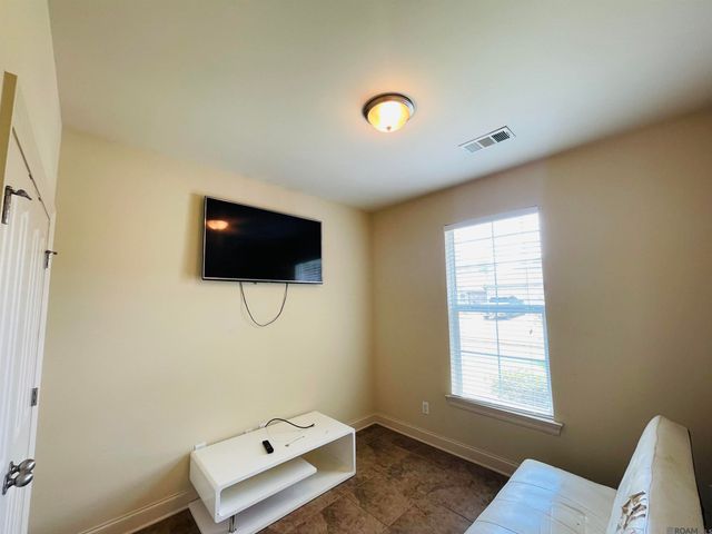14053 Stonegate Dr, Baton Rouge, LA 70816