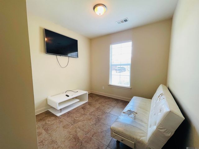 14053 Stonegate Dr, Baton Rouge, LA 70816