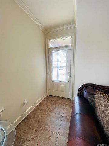 14053 Stonegate Dr, Baton Rouge, LA 70816